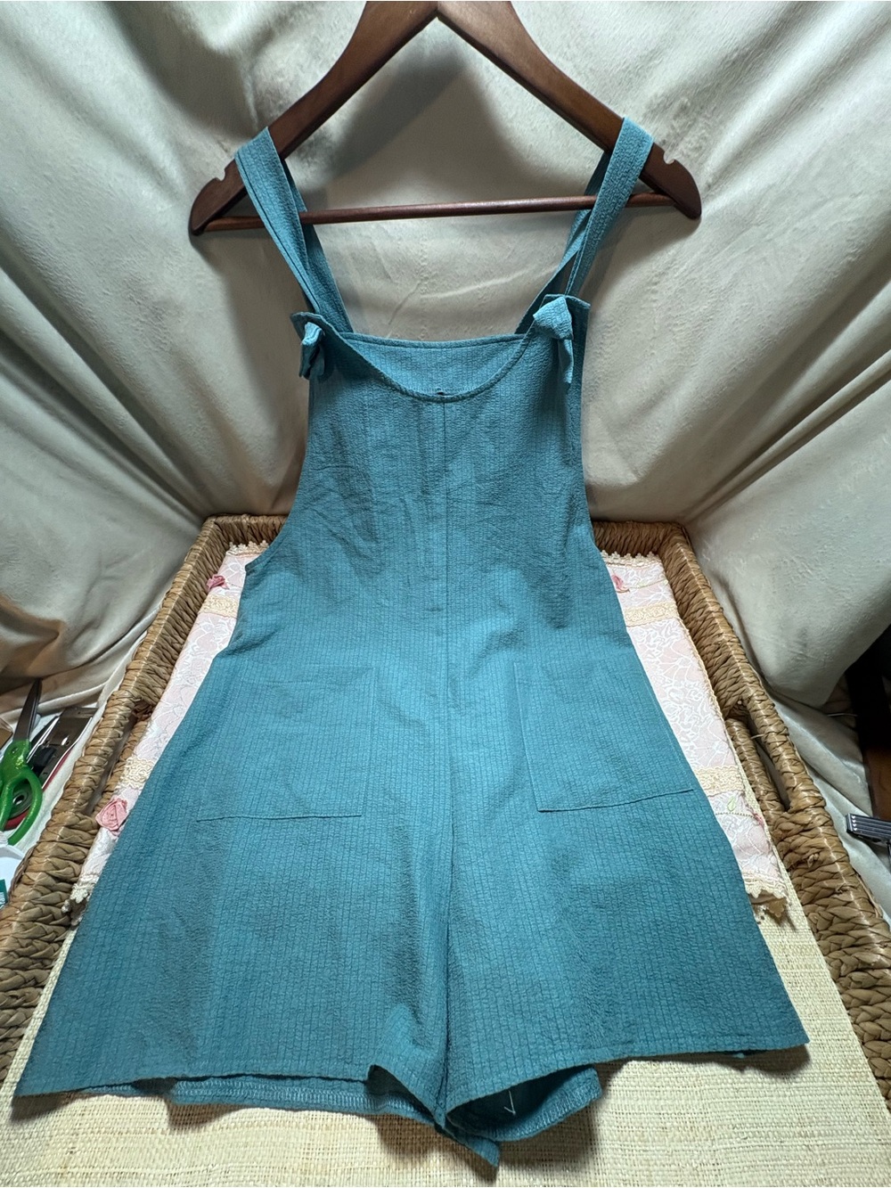 Emery Rose Women’s Teal Textured Overall Romper Large Casual Summer Shortalls